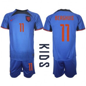Maillot de foot Pays-Bas Steven Berghuis #11 Extérieur enfant Monde 2022 Manches Courte (+ pantalon court)
